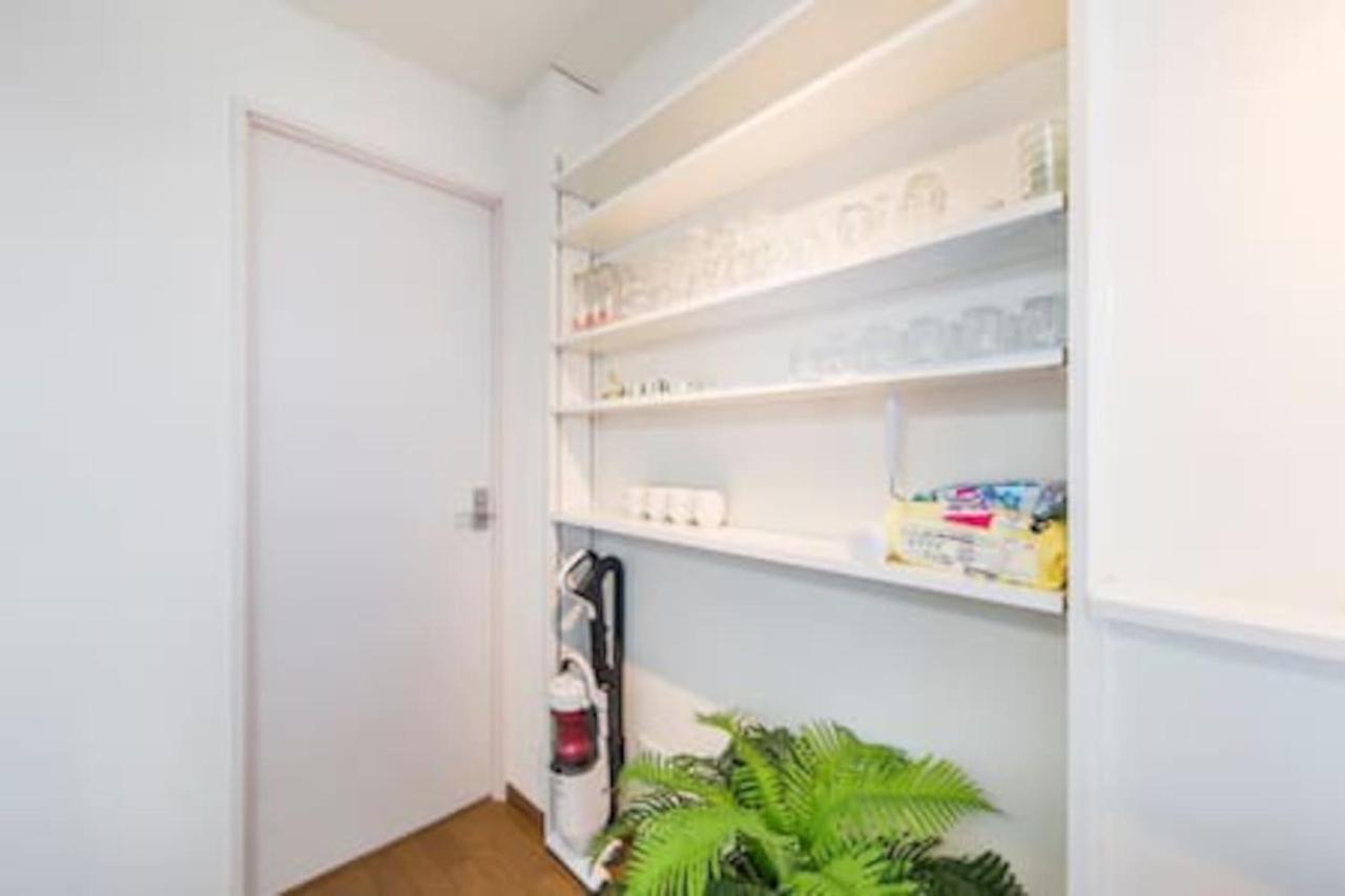 Sengoku Eki-Mae Bldg 401 Apartment Tokyo Exterior photo