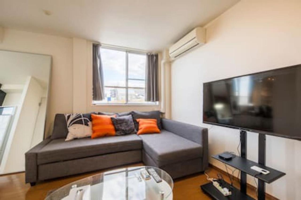 Sengoku Eki-Mae Bldg 401 Apartment Tokyo Exterior photo